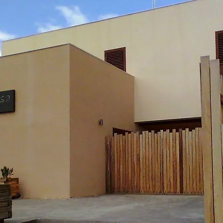 Makasa Hotel *